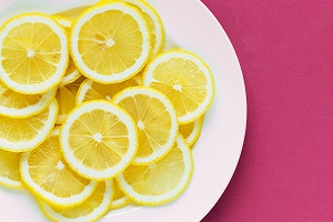 lemons-on-dish lemons-on-dish